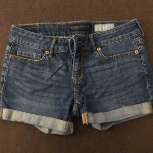 Women’s 00 shorts